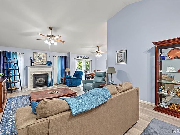2nd image of 8 Soenker Cir