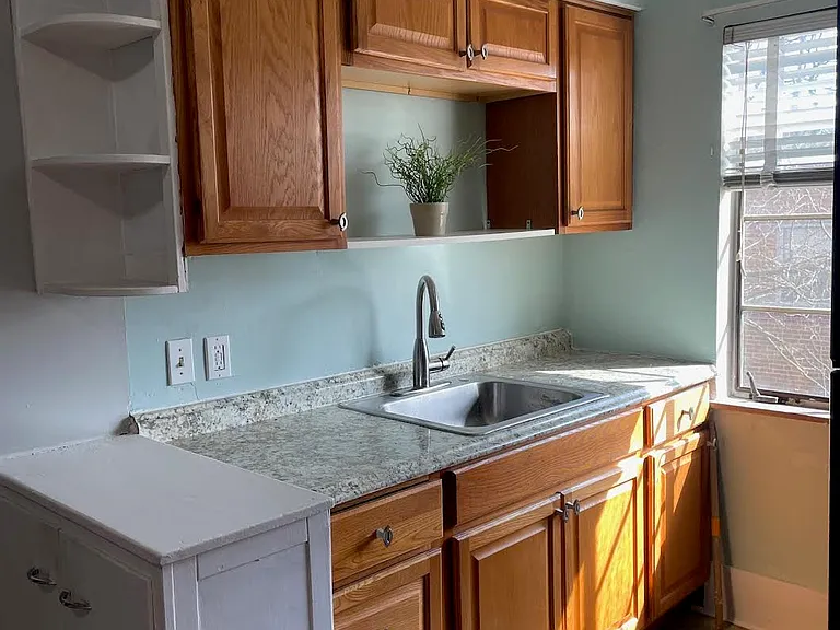 814 Ellison Ave — Photo 1