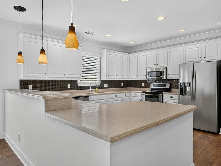 1081 Carriage Ridge Dr — Photo 25