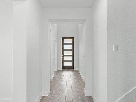 2nd image of 722 Truchas Ave