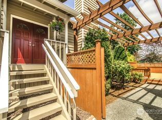 12015 Roosevelt Way NE, Seattle, WA 98125