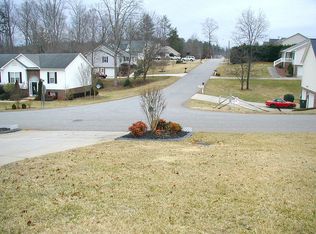 107 Cliffwood Dr, Hudson, NC 28638