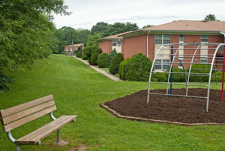 Tov Manor — Photo 1