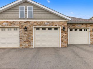 15619 Sienna Ct, South Beloit, IL 61080