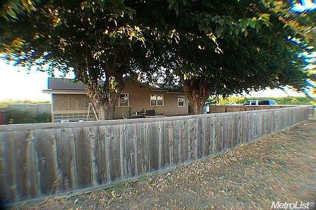 1st image of 515 E Greenway Ave