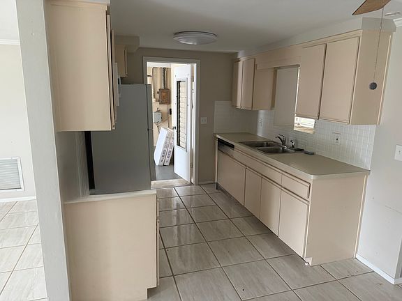 Before shot of kitchen before BRAND NEW CABINETS are installed
