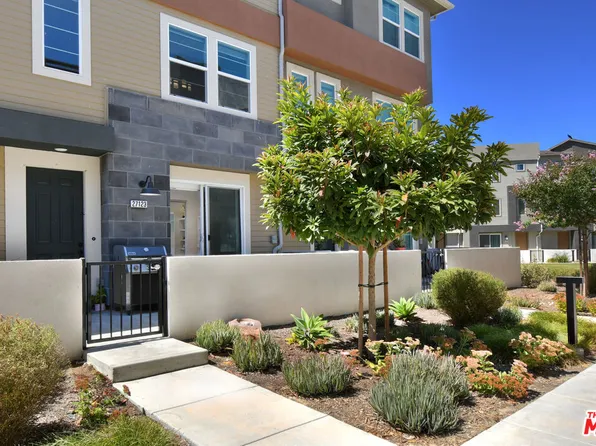 27123 Red Tail Pl, Valencia, CA 91381