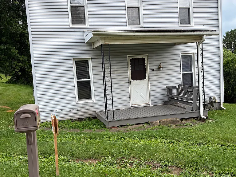 211 Orchard St — Photo 1