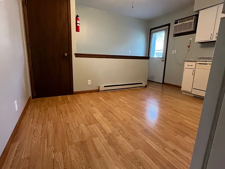 1226 Grissom Dr — Photo 4