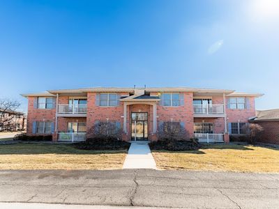 531 Cambridge Ct UNIT 2-B, Munster, IN, 46321