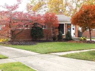 8316 Ingram St, Westland, MI 48185