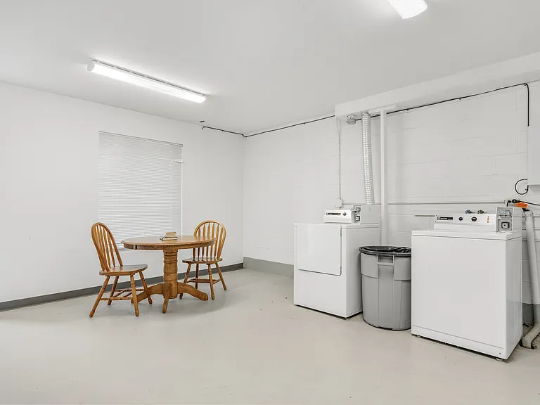 Graham Commons — Photo 17
