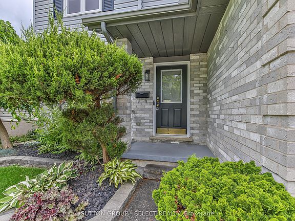 3rd image of 54 Sunrise Cres