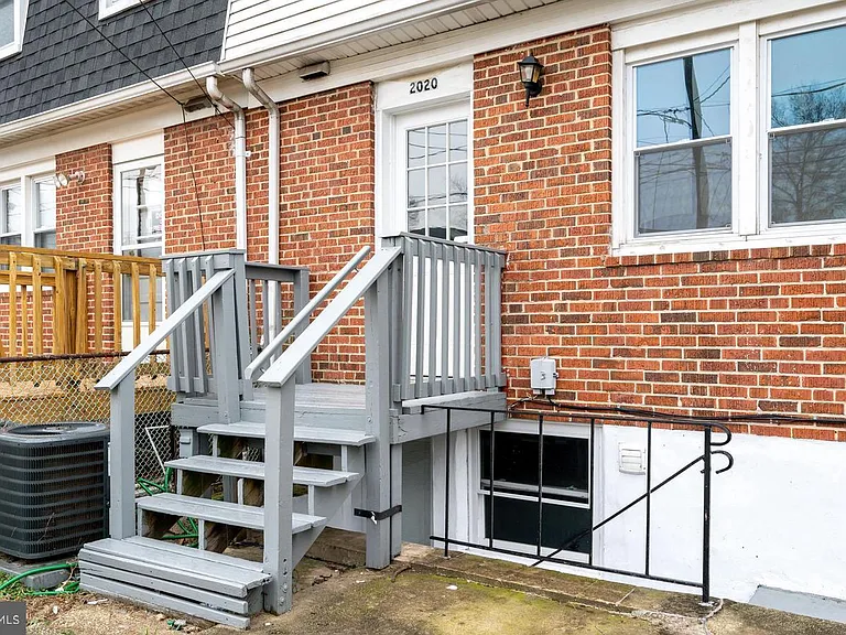 2020 Dineen Dr — Photo 25