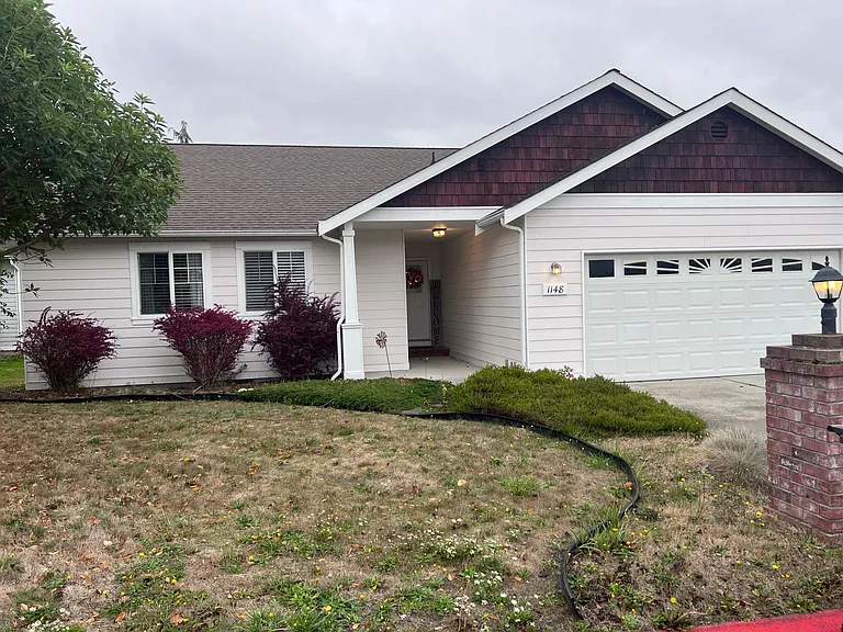 NE Cordero Pl — Photo 1