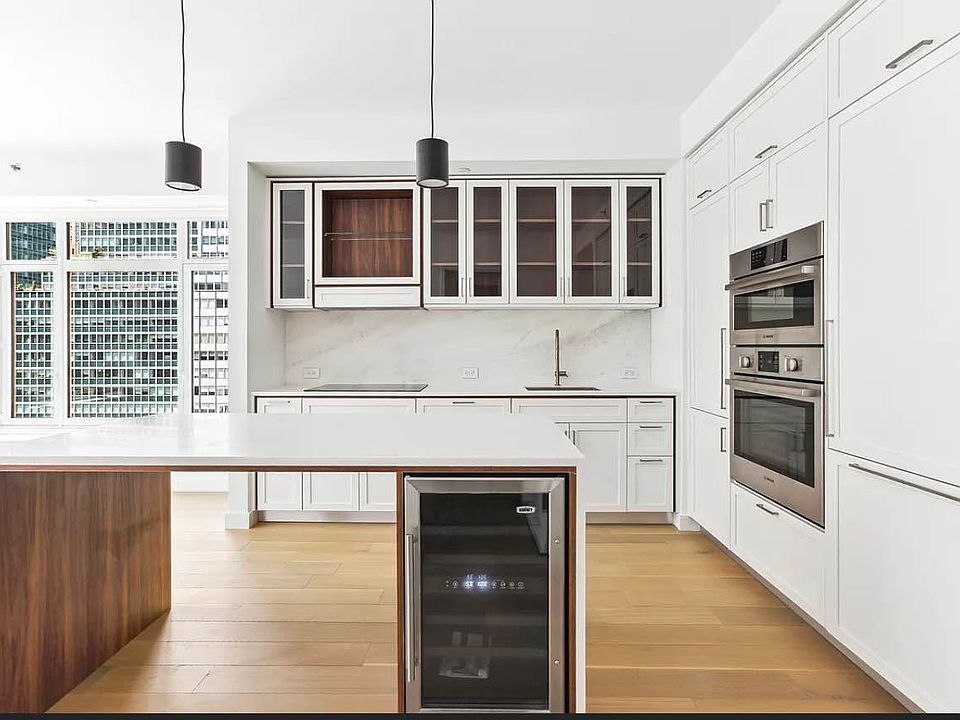 1st image of 115 E 55th St APT 5B
