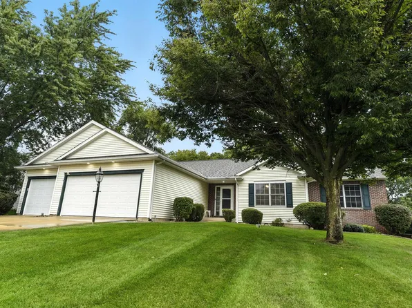 51070 Lexingham Dr, Granger, IN 46530