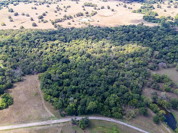 3rd image of Derby Ln