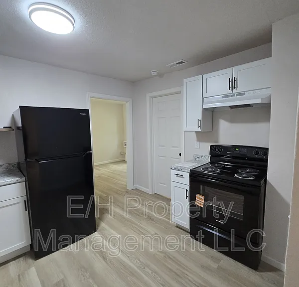 1031 New York St — Photo 6