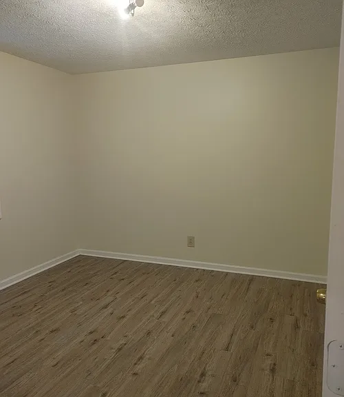 462 Bussey Ave — Photo 14