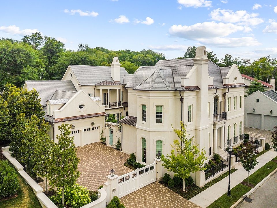 1st image of 660 Belle Park Cir
