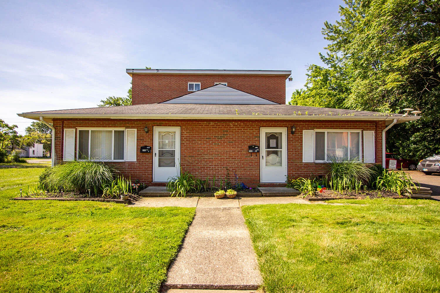 2 bed, $1,005 — Photo 1