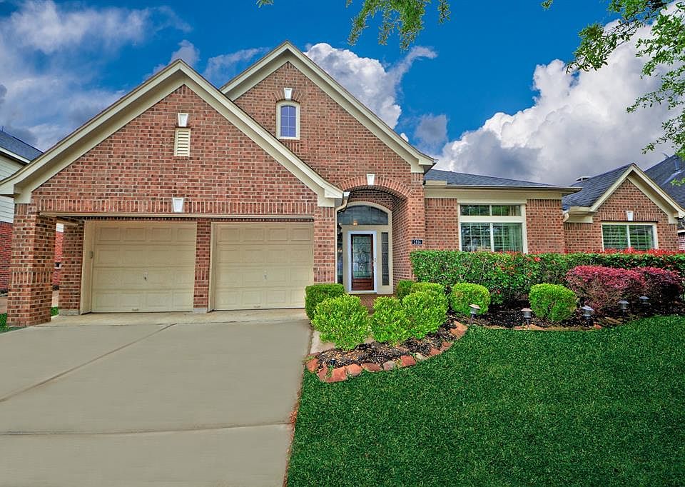1st image of 2814 Stock Creek Ln