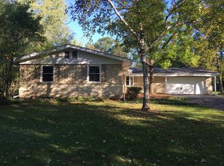 43W830 Oakleaf Dr, Elburn, IL 60119