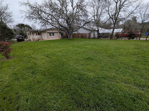3rd image of 11608 Travis St