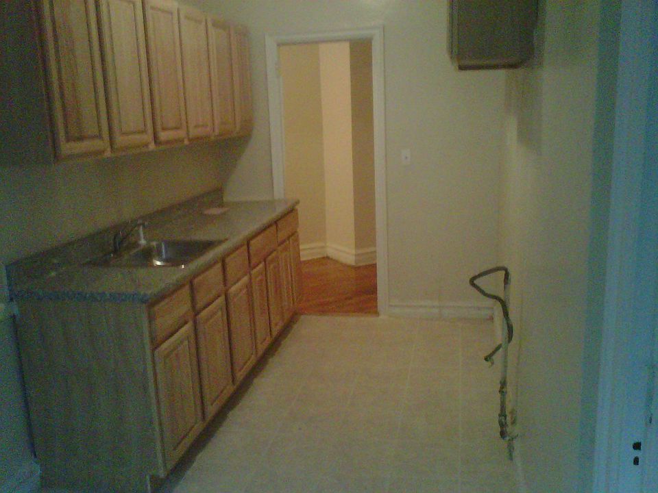1st image of 25 Tennis Ct APT 1D