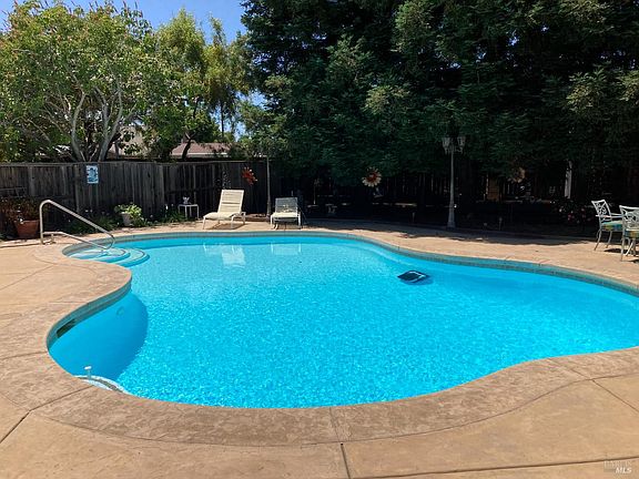 3rd image of 698 Hamilton Drive #CA