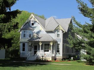 408 S 10th St, Oostburg, WI 53070