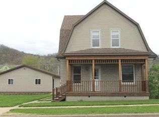 210 Swain St, Chaseburg, WI 54621