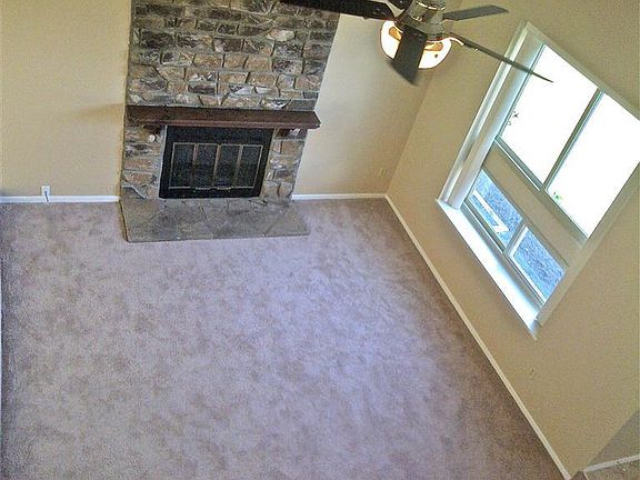 5th image of 740 Mill Valley Dr