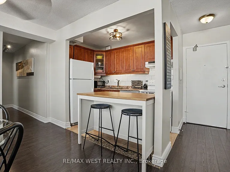 15 Nicklaus Dr #807 — Photo 9