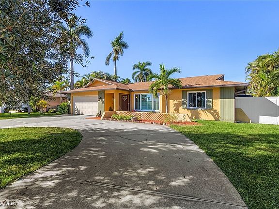 2nd image of 1714 Country Club Blvd