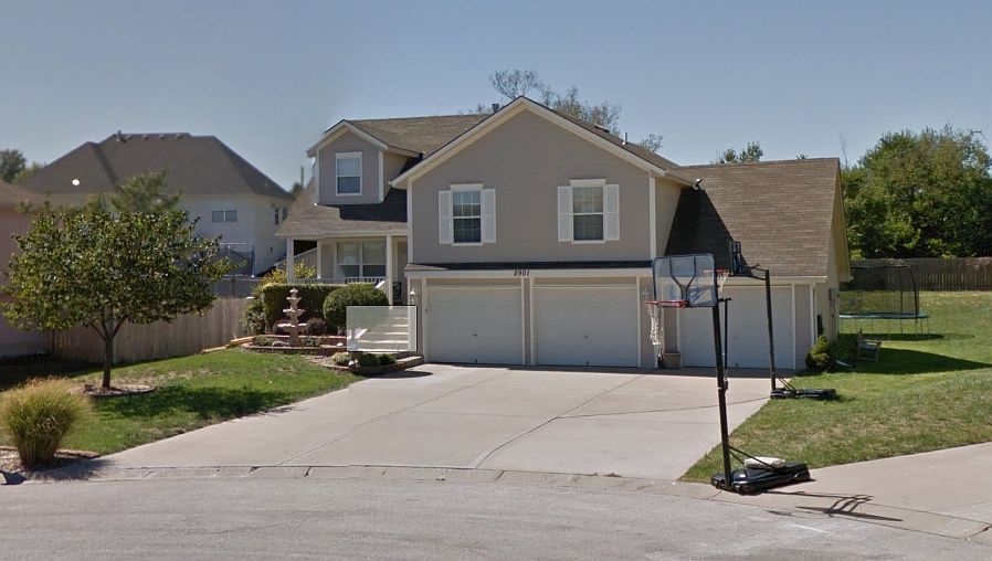 1st image of 2901 NE Weston Cir