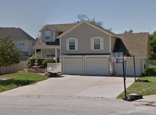 2901 NE Weston Cir, Blue Springs, MO 64014