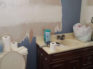 19811 Deer Run Rd, Damon, TX 77430