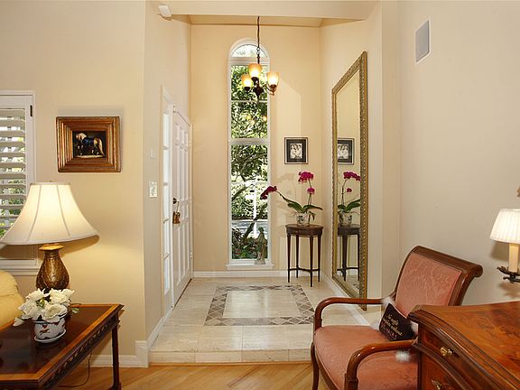 3rd image of 6493 Sunset Dr