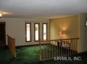 3rd image of 208 Cascade Dr