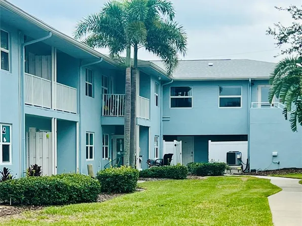 300 Venetian Dr APT 2, Clearwater, FL 33755