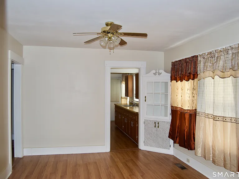 37 Putnam St — Photo 8