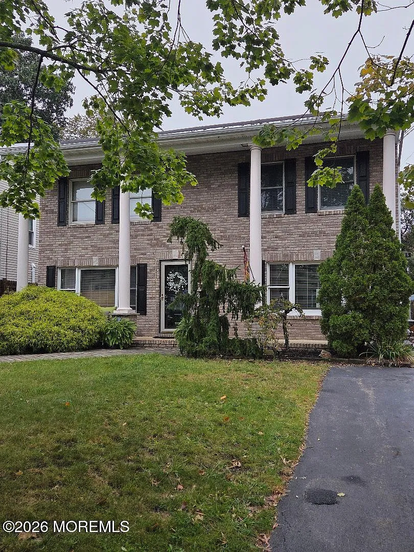 3 bed, 1.5 bath, $3,200 — Photo 1