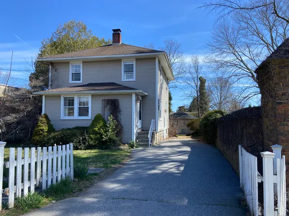 652 Montauk Avenue, New London, CT 06320