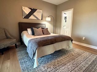 16883 Thunder Ridge Dr, Peosta, IA 52068