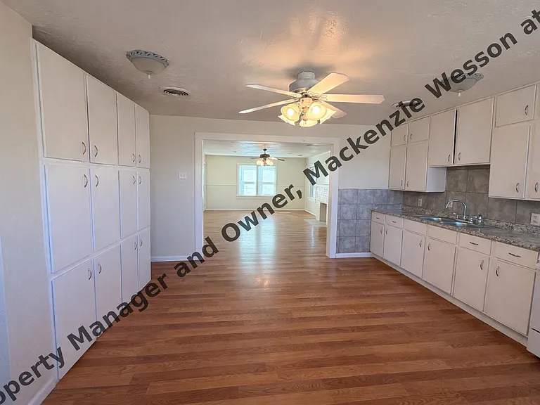 4011 S Polk St — Photo 7