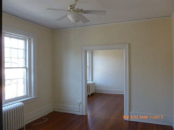 3rd image of 2042 Park Ave APT 4