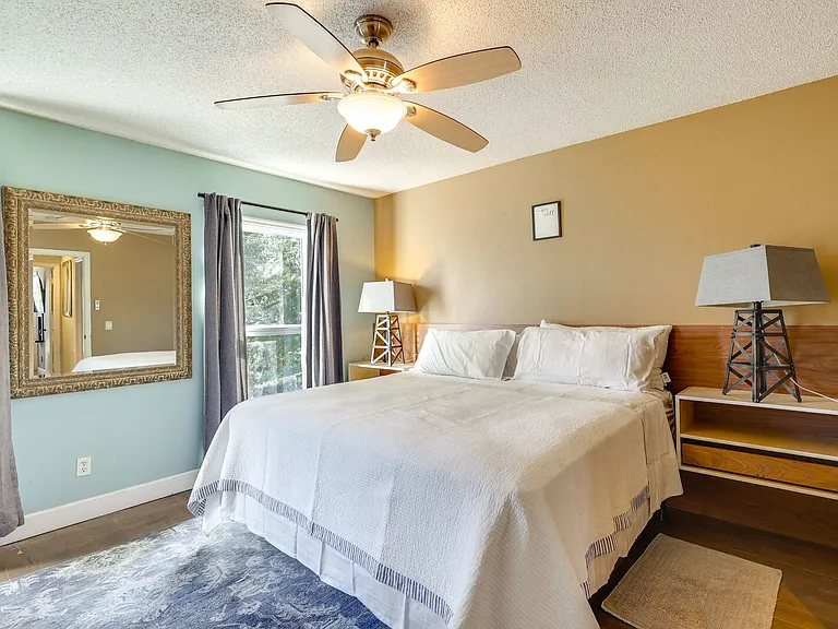 2927 W Santiago St — Photo 12