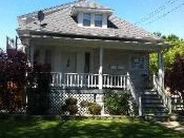 918 N 12th Ave, Melrose Park, IL 60160